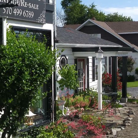 The Guest House At The Regina House Tea Room Moosic Exterior photo